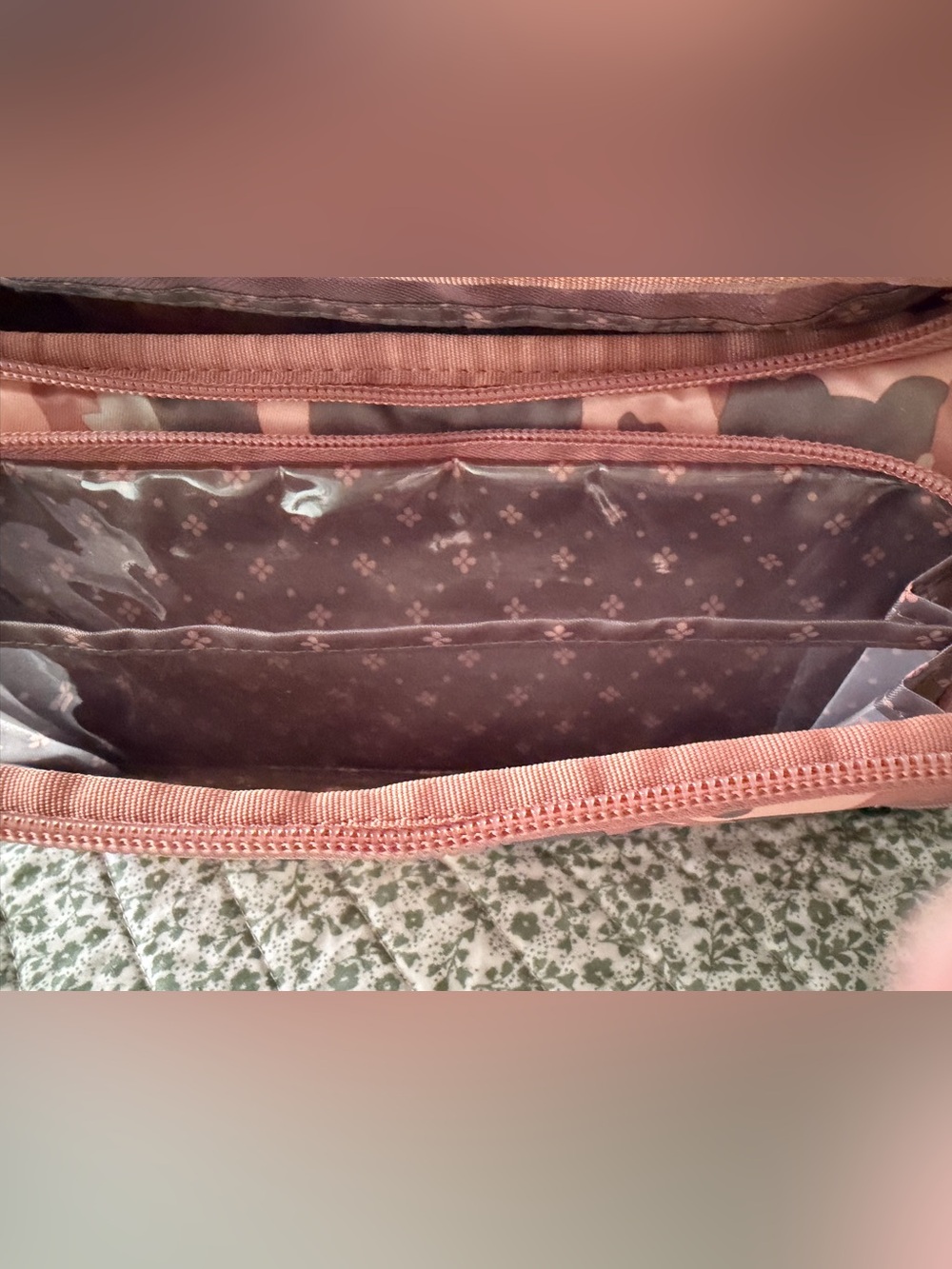 Lug Duo Trolly Bag in Camo Rose pattern - NWT - Picture 8 of 10